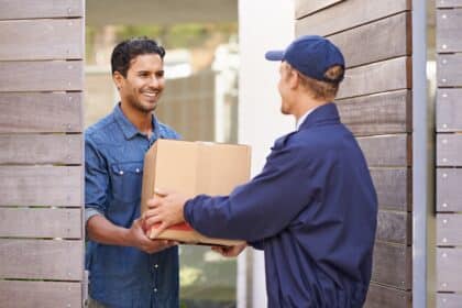 La taxe sur les petits colis : un coup de tonnerre pour le commerce en ligne